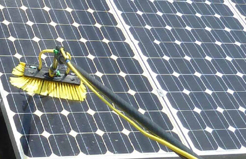 Pulizia pannelli solari